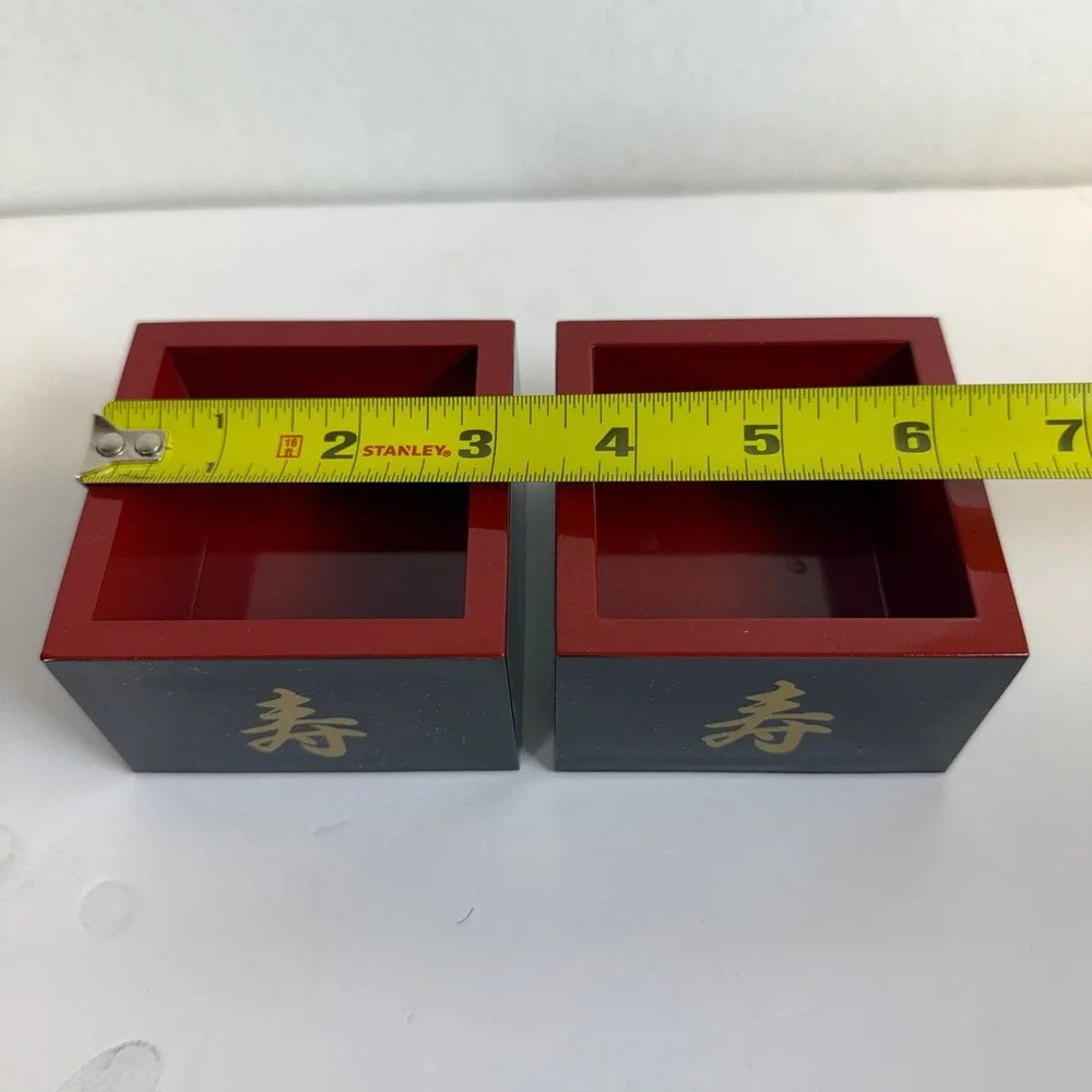 Set of 2 Hakusan Sake Masu Cups Black & Red Japanese Wooden Sake Boxes B-10